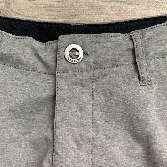 Volcom hybrid gray shorts - Picture 2 of 7